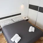 Le Monde Apartment *